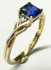 9CT GOLD RING WITH BLUE STONE SIZE L1/2