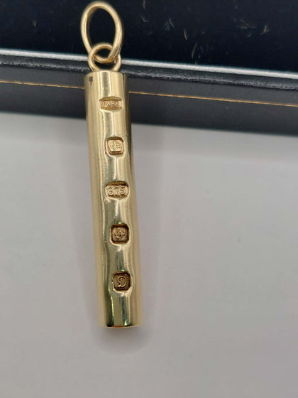 9k gold Hallmarked and stamped 375 pendent - 12.58grams - with box