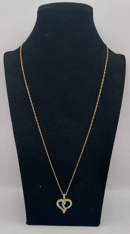 9ct Yellow good chain with heart shape pendant 3.3g Boxed 24