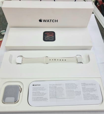 Apple Watch SE 3 GPS 40 mm Starlight Aluminium *BRAND NEW*