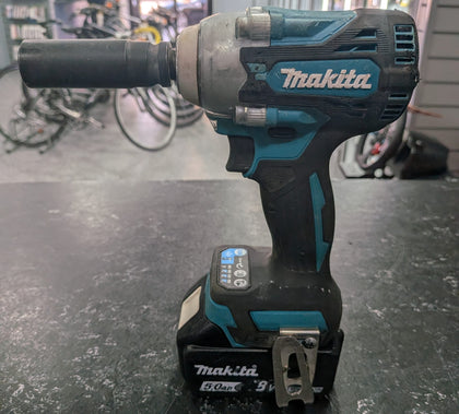 Makita DTW300 + 5.0AH Battery No charger