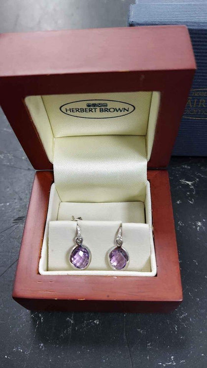 Herbert brown 9ct earrings.weight 1.72g.