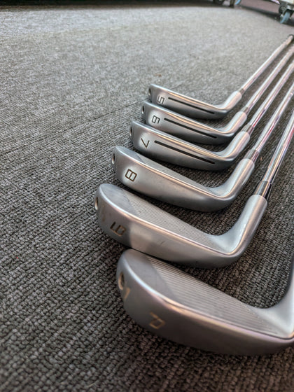 TaylorMade p790 Golf Irons  5,6,7,8,9,+p