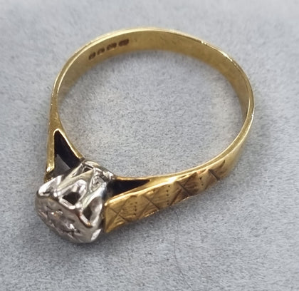 18ct Gold Diamond Ring Size Q