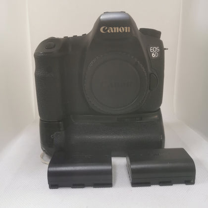 Canon EOS 6D (Body Only), With 2 x Canon Batteries