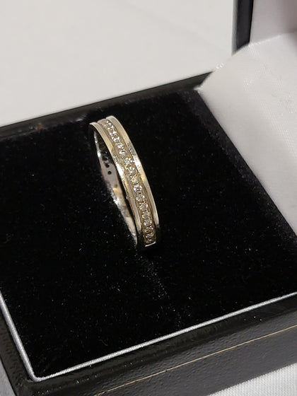 9ct White Gold Half Eternity Ring with Clear Stones - Size L - 2.1g