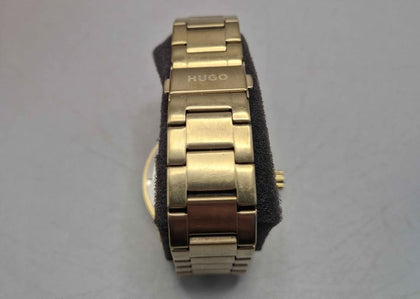 HUGO BOSS MENS GOLD WATCH IN BOX