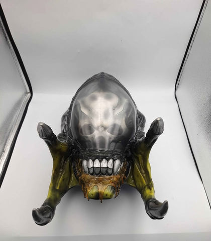 Distortions Unlimited Xenomorph Head Bust – Alien Display Prop Collectible