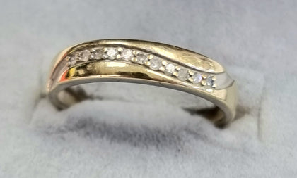 9ct Gold Diamond Ring 