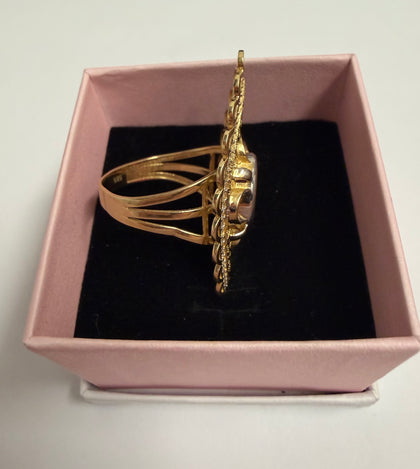 14ct 585 Fancy Style Red Stone Ring