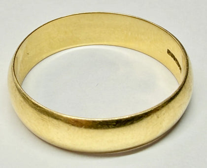 18ct yellow gold wedding band ring size S