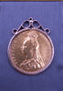 1889 Full Sovereign Queen Victoria Jubilee Head 22ct 8,8g 9ct Mount 0.9g