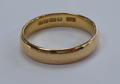 22ct Gold Ring size O 1/2