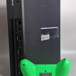 Xbox One 500GB With Wired Controller and Leads BLACK GREEN THIRD PARTY PAD