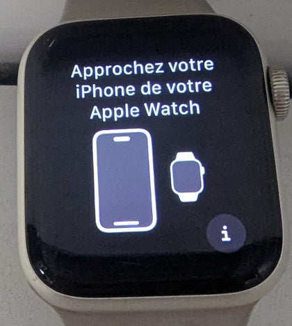 Apple Watch SE 2nd gen 41mm Starlight Aluminium Case with Starlight Sport Band - S/M