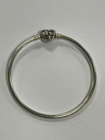 pandora bangle heart and star clasp 21cm