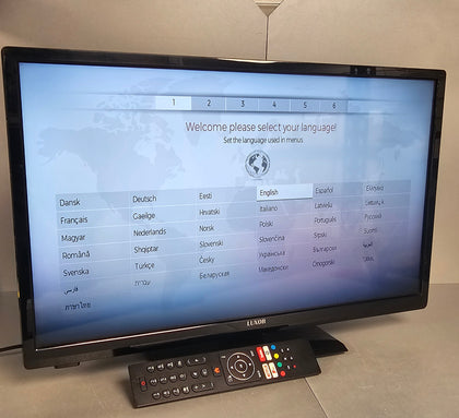Luxor LUX0124001/01 24 Inch SMART HD Ready LED TV Freeview Play Black **Collection Only**