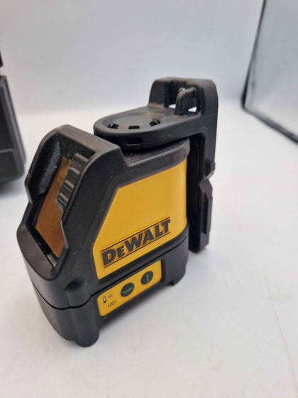 DeWALT DW088CG 2 Way Laser - Green - In Great Condition With Case