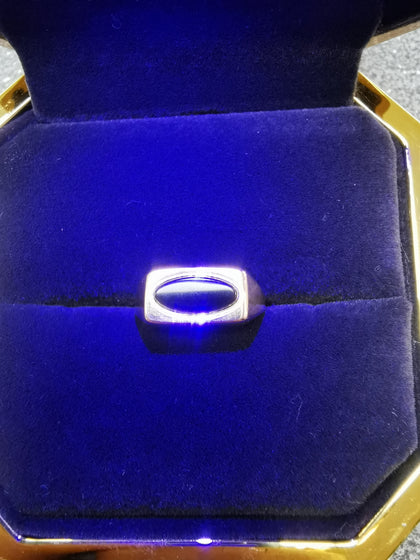 9CT GOLD RING SIZE O PRESTON.