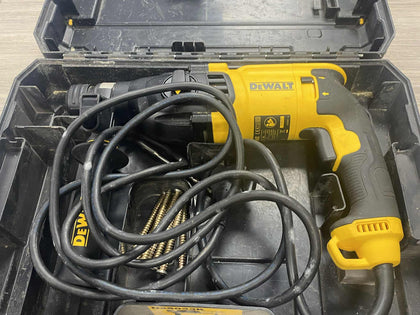 Dewalt D25033K