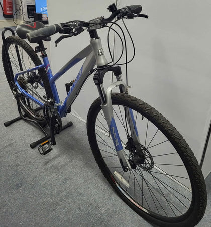Carrera Crossfire 2 Ladies Hybrid Bike- 21 Speed, Med Frame. 28
