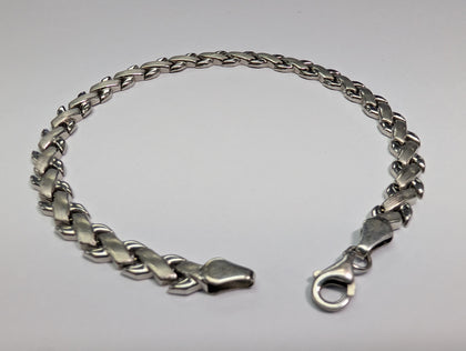 9ct White Gold X Link  Bracelet