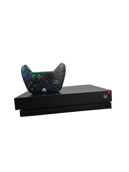 Microsoft Xbox One X - 1 TB - Black