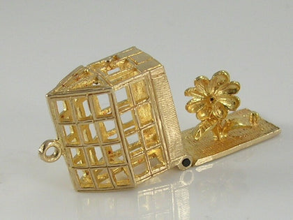 Vintage 3D 9ct gold greenhouse charm pendant