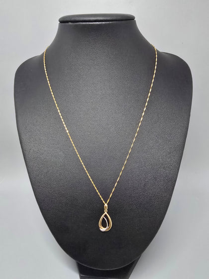 9ct Gold Necklace with Pendant 375 1.1G 18'' in Length