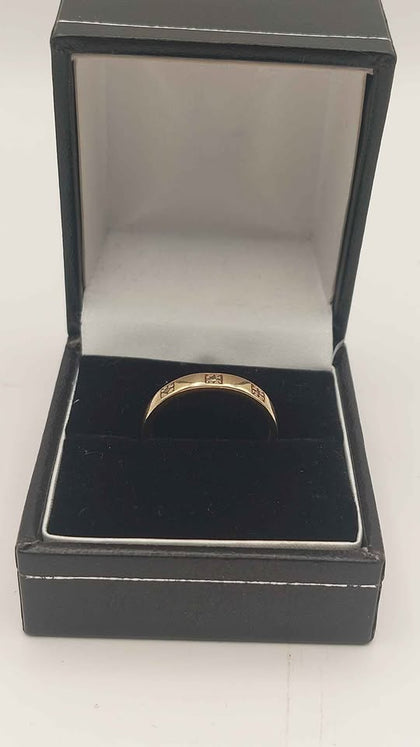 9ct Yellow Gold ring 2.2g size n