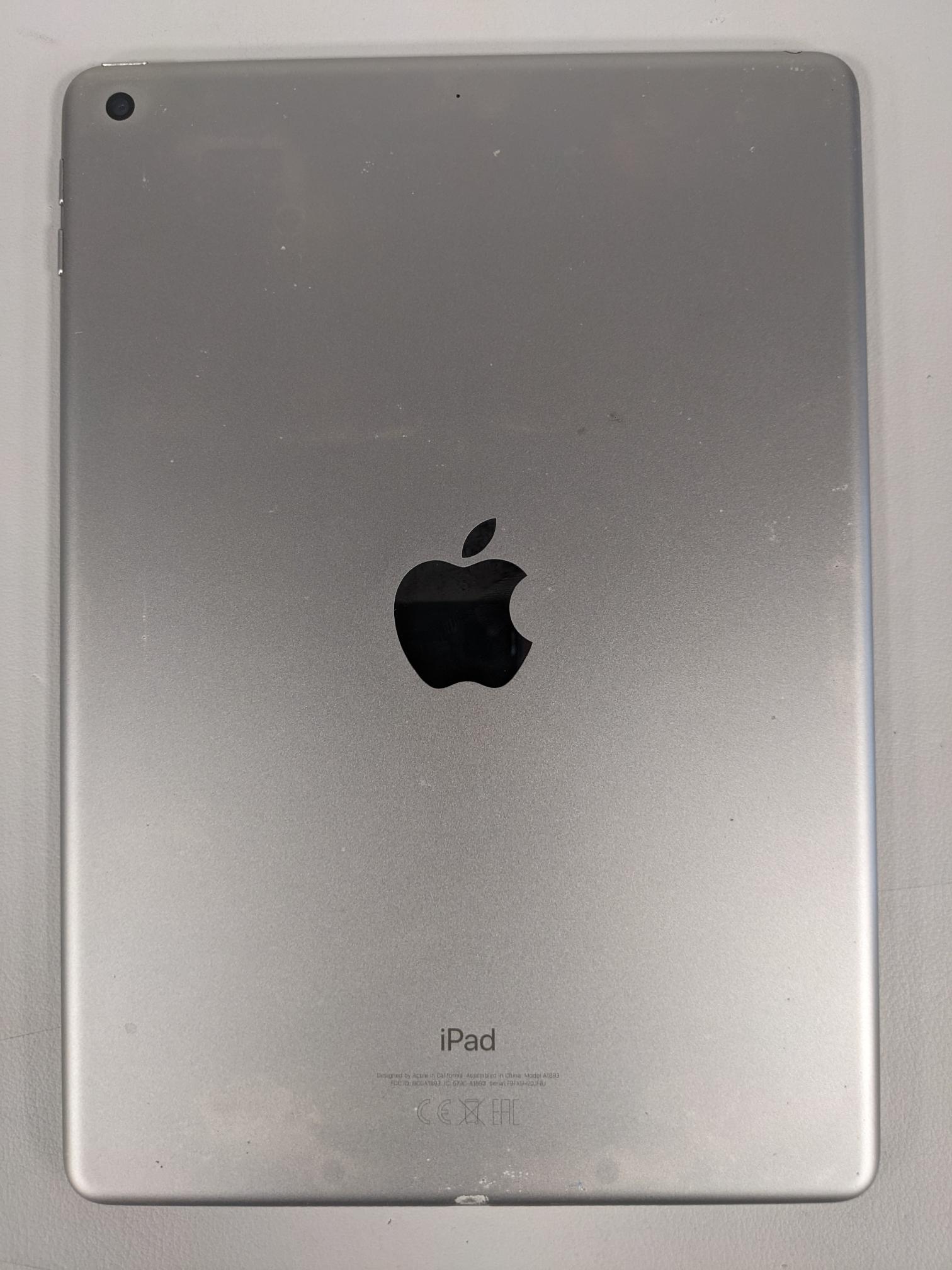 Apple iPad 6th Gen 9.7