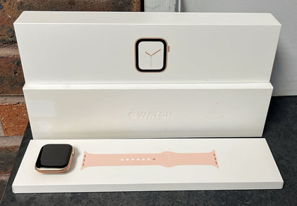 Apple Watch Series 4 GPS 44mm Gold Aluminium Case With Pink Sand Sport Band.