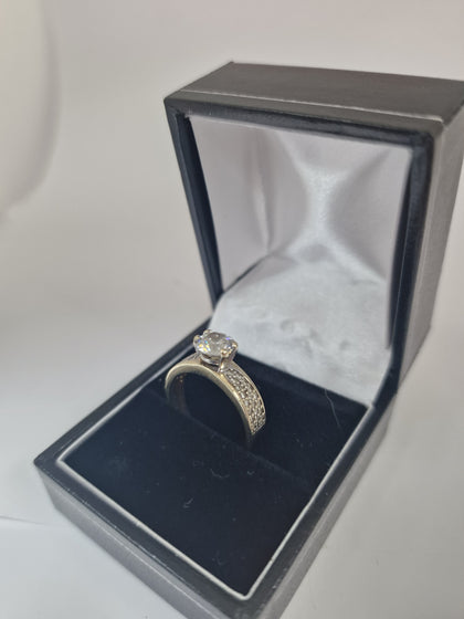 Gold Ring 375 9ct 2.4G Size M