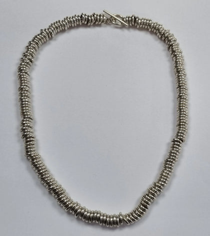 silver hooped t bar chain 18