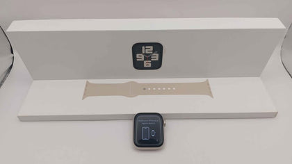 Watch SE 2nd Gen (GPS) Starlight aluminium 40mm Boxed with straps well looked after ref pic