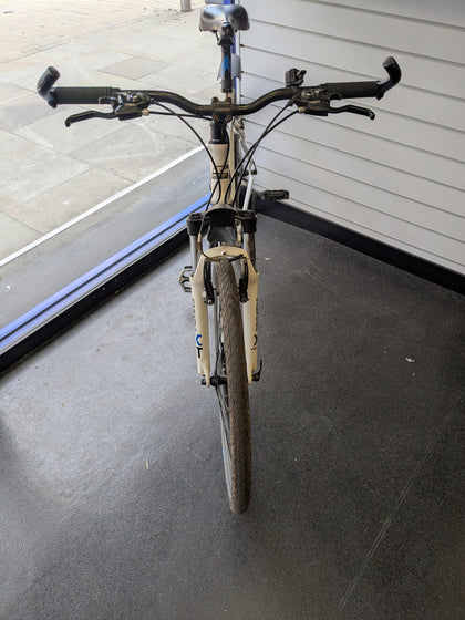 Carrera Valour Bike