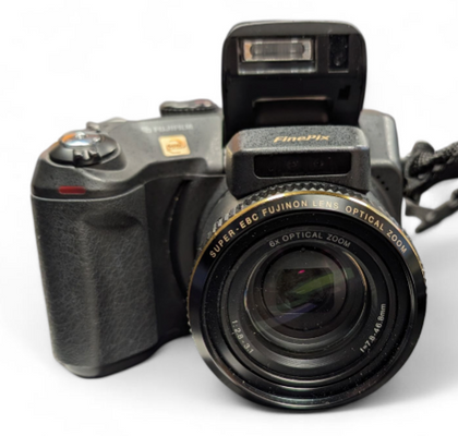 Fujifilm FinePix S7000 Digital Camera - Black (6MP, 6x Optical Zoom) 1.8 inch LCD W/ Soft Case *Unboxed*