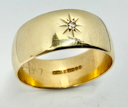 9ct yellow gold wedding band with diamond size Q 1/2