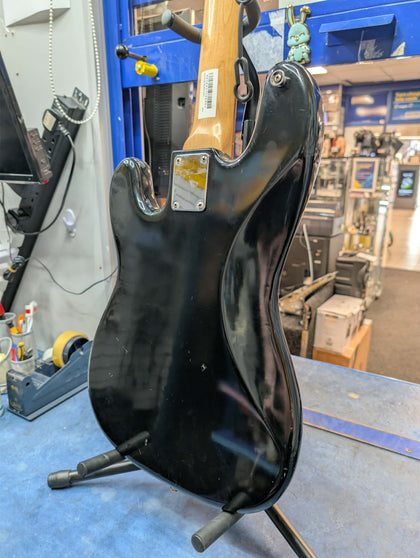 BLACK BASS GUITAR