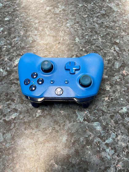 blue xbox one controller (wired only).