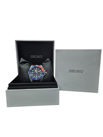 Seiko Prospex Men's Solar Diver's SNE595