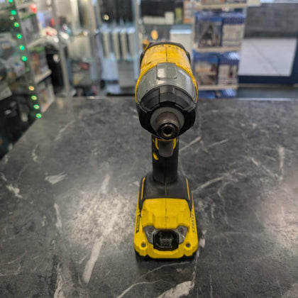 Stanley Fatmax SFMCF800N V20 18V Lithium-Ion Cordless Impact Driver Body & 2.0AH Battery Only