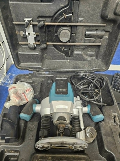 Erbauer 2100W 230-240V Corded Plunge Router