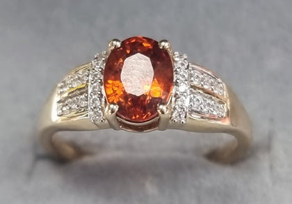 9ct Gold Ring Orange  Size Q