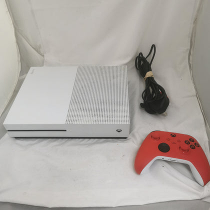 Xbox One s Console, 500GB, White Unboxed coemes with 1 controller and all power cables