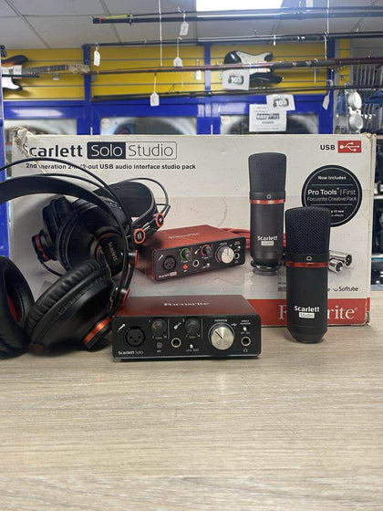 Focusrite Scarlett Solo Studio (2nd Gen) Studio Bundle