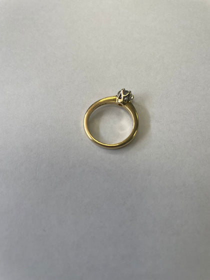 18ct Gold Ring 3.7g with 0.4ct Natural Diamond Size J