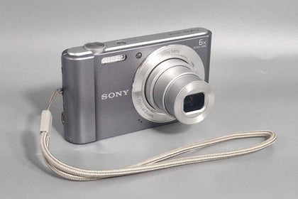 Sony Cyber-shot DSC-W810 20MP - Silver