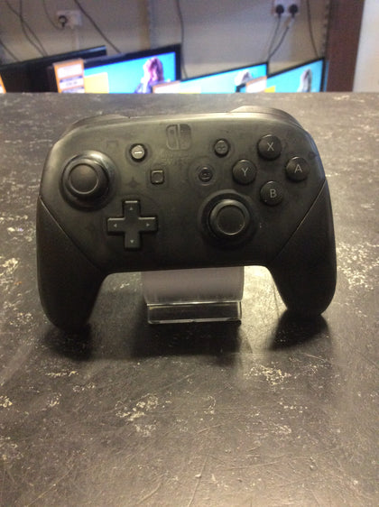 Nintendo Switch Pro Controller