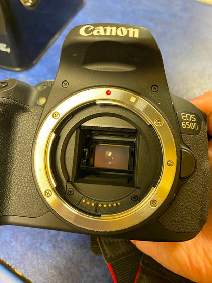 Canon EOS 650D SLR Digital Camera + EF-S 18-135mm Lens